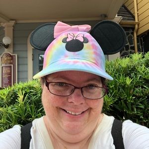 Meet your Posher, Angela